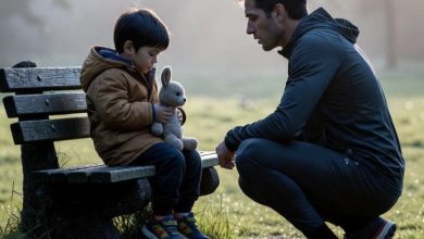 Photo of “A Three-Year-Old Waited All Day on the Same Bench—The Truth Behind It Will Break Your Heart”