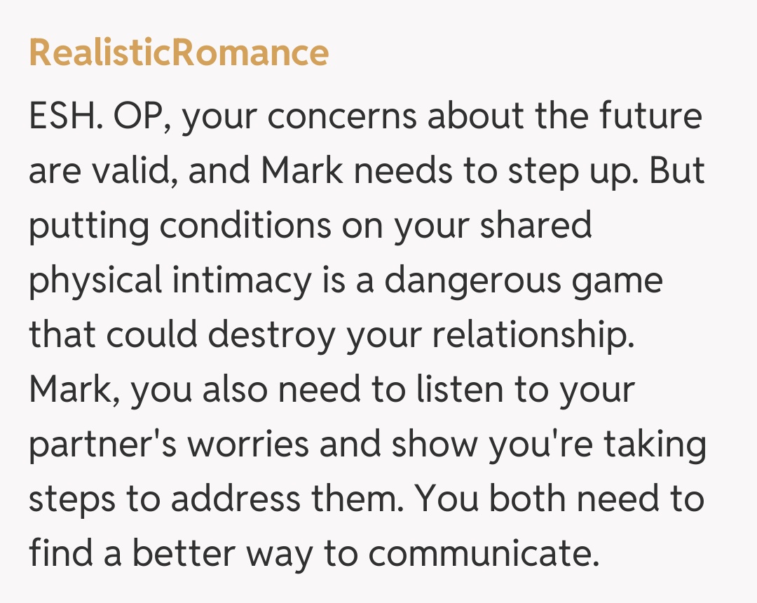 Comentariu de la RealisticRomance