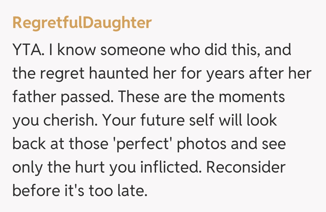 Comentariu de la RegretfulDaughter