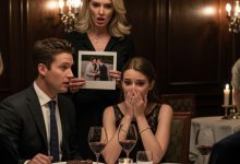 Photo of They Thought I Was Clueless at the Dinner Table—Until I Handed Her a Blue Box That Silently Ended My Husband’s Career and Their Affair