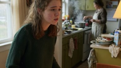 Photo of A Knock on the Door Disrupted Our Perfect Thanksgiving — By the End of Dinner, We Were All in Tears for Reasons We Never Expected