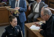 Photo of My Father Mocked Me for Standing Alone in Court, but the Moment the Judge Opened the File, the Entire Room Learned Who I Really Was