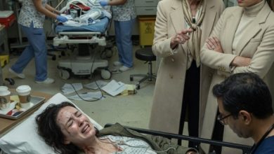 Photo of “Doctor Opened Her Jacket and Suddenly the Entire ER Went Silent”