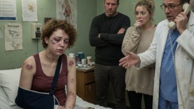 Photo of My Mother Said I Fell Down the Stairs — But the Doctor Saw the Fear in My Eyes and Called 911