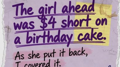 Photo of A Teen Girl Was Short $4 for a Birthday Cake—What She Secretly Gave Me Led to a Family Reunion 16 Years in the Making