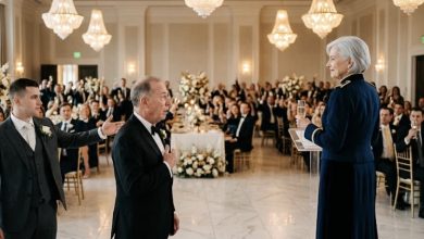 Photo of They Mocked the Woman at Table 42—Until the Groom Revealed She Was the Admiral Who Built Their Legacy