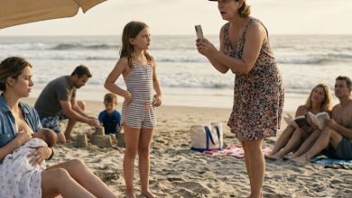 Photo of She Started Filming Me While I Fed My Newborn in Public—But My Daughter’s Brave Words Turned the Crowd Against Her
