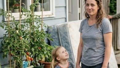 Photo of After My Divorce, an Elderly Landlord Offered Me a Tiny Apartment… Three Years Later, He Changed My Life Forever