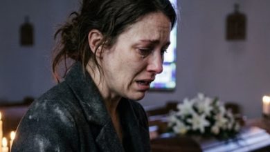 Photo of My Parents Skipped My Husband and Children’s Funeral Because It Was My Sister’s Birthday—Six Months Later, One Headline Changed Everything