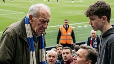 Photo of An Arrogant Stranger Stole My 92-Year-Old Grandpa’s Seat—Then His Own Son Stood Up and Silenced the Entire Stadium