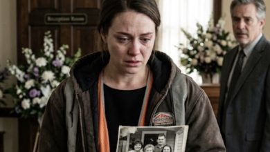 Photo of Three Hours After I Buried My Father, His Attorney Handed Me a Grocery Bag—and Everything I Believed About My Mother Fell Apart