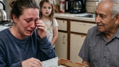 Photo of My Landlord Never Cashed a Single Rent Check for 3 Years — Then He Handed Me a Shoebox and I Finally Learned Why