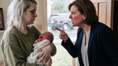 Photo of After 14 Hours of Labor Alone, My Mom Texted Asking for $3,000—Seven Days Later, She Stormed Into My House