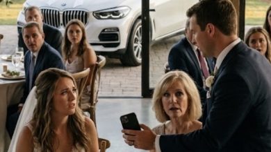 Photo of Forty-Three Minutes After I Got Married, Mom Gave My New Lexus to My Sister—Then My Husband Pulled Out His Phone