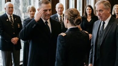 Photo of My Father Mocked Me at Grandpa’s Funeral—Then a Pentagon Official Walked In and Saluted Me