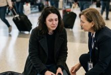 Photo of My Husband Died Overseas, and My Family Told Me to Take an Uber Home — Then a Stranger Did What They Wouldn’t