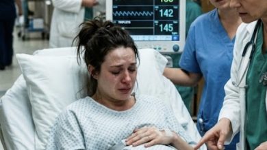 Photo of My Husband Turned Off His Phone While I Was Bleeding With Our Triplets—Four Days Later, He Finally Came to the Hospital