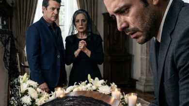 Photo of I Opened My Dead Wife’s Hand at Her Funeral—What She Was Holding Exposed My Own Brother