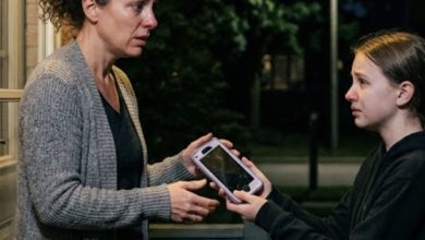Photo of My 15-Year-Old Daughter Vanished on a School Trip. One Year Later, Her Best Friend Brought Me Her Missing Phone and Said, “Look at the Last Photo.”