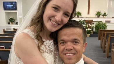 Photo of My In-Laws Mocked My Brother’s Height as He Walked Me Down the Aisle—Then His Speech Left 200 Guests in Tears