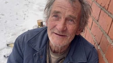 Photo of I Gave My Late Husband’s Jacket to a Freezing Veteran—A Week Later, an Email About Him Left Me Terrified