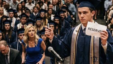 Photo of My Ex-Husband’s New Wife Took My Reserved Seat at My Son’s Graduation—Then He Reached the Valedictorian Podium and Exposed What She Had Done