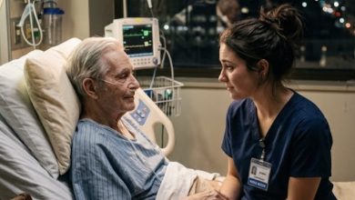 Photo of I Was Just a Nurse Intern Who Sat With a Lonely 75-Year-Old Patient at Night—After He Passed Away, His Sons Learned What He Had Quietly Done