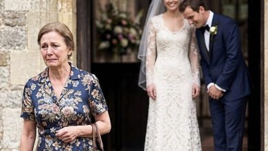 Photo of My Son Blocked Me at His Wedding and Said, “You’re Not Family Anymore”—So I Told Him to Check His Phone