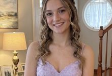 Photo of My 17-Year-Old Came Home From Prom at 4:07 A.M.—Then Her Purse Fell Open and I Saw What Was Inside