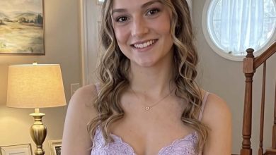 Photo of My 17-Year-Old Came Home From Prom at 4:07 A.M.—Then Her Purse Fell Open and I Saw What Was Inside