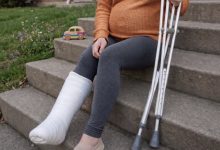 Photo of My Husband Left Me Pregnant With a Broken Leg for His Boys’ Trip — But His Grandfather Was Waiting for Him When He Came Home