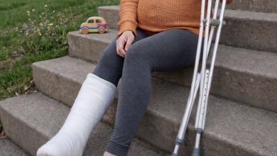 Photo of My Husband Left Me Pregnant With a Broken Leg for His Boys’ Trip — But His Grandfather Was Waiting for Him When He Came Home