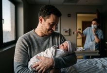 Photo of I Was Holding My Newborn Daughter When a Nurse Told Me Who Was Waiting Outside