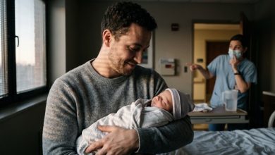 Photo of I Was Holding My Newborn Daughter When a Nurse Told Me Who Was Waiting Outside