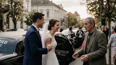 Photo of I Was Smiling Beside Our Wedding Limo When a Stranger Walked Up and Said, “Your Mother Was My Mother Too”