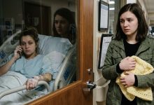 Photo of I Was in Labor When a Girl I’d Never Seen Walked Into My Hospital Room and Said She Was Family