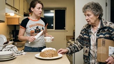 Photo of I Thought It Was Just an Ugly Thrift-Store Mold Until a Woman Downstairs Recognized It