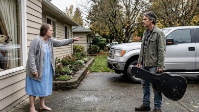 Photo of I Broke My Arm Fighting a Stranger Over My Late Husband’s Guitar—But I Had the Wrong Person to Blame