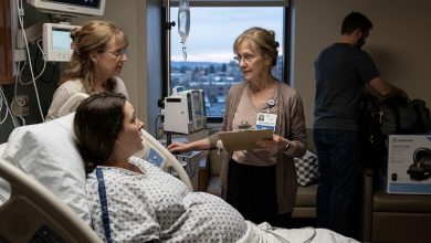 Photo of The Nurse Kept Looking at My Chart, Then Asked Me About the Mother I Hadn’t Seen Since I Was Six