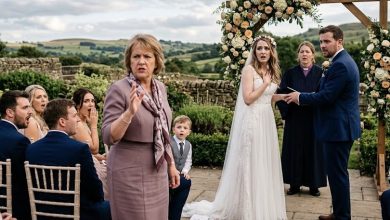 Photo of My Aunt Interrupted My Wedding With One Sentence About My Mother