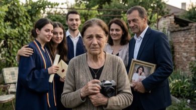 Photo of We Took One Last Photo Before Leaving Her Backyard — None of Us Knew Why She Needed It So Badly