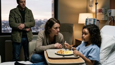 Photo of My Daughter Was Smiling Over Her Hospital Dinner When She Told Me Why She Was Really There