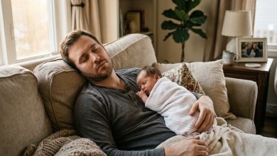 Photo of My Brother Refused to Hold His Newborn Son—Then the Nurse Found Something Hidden Inside the Baby’s Blanket