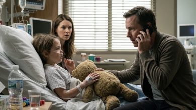 Photo of He Came to Visit My Sick Little Girl With a Teddy Bear. Then She Said Something That Made Him Call the Police