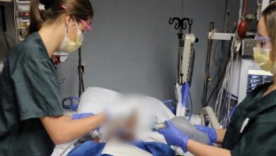 Photo of My Husband Could No Longer Breathe Alone. Then a Nurse Handed Me the Note He’d Written Before They Intubated Him.
